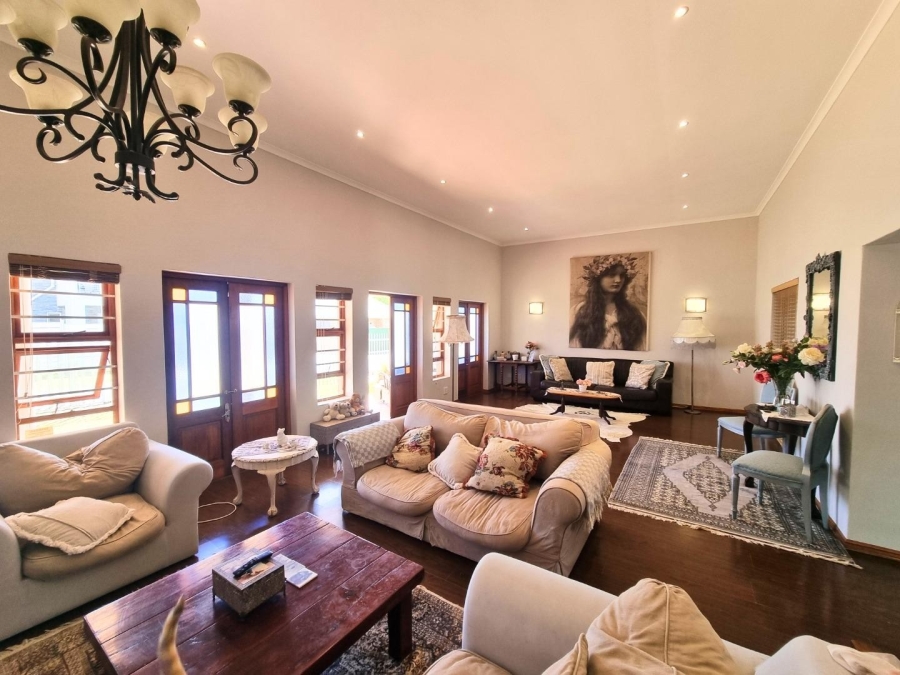 3 Bedroom Property for Sale in Sandbaai Western Cape